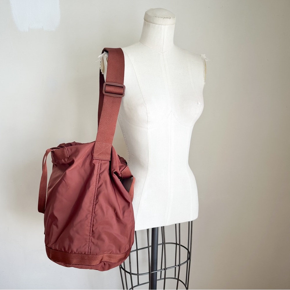 UNIQLO Brown Nylon Convertible Bag - Picture 4 of 13